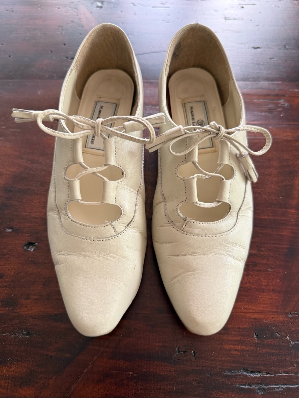 Vintage Cream Leather Lace-Up Women's Shoes